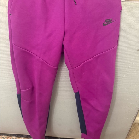 Nike Tech - Black and Purple Jacket & Pants - Picture 2 of 4